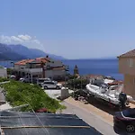 Pisak Holiday Home